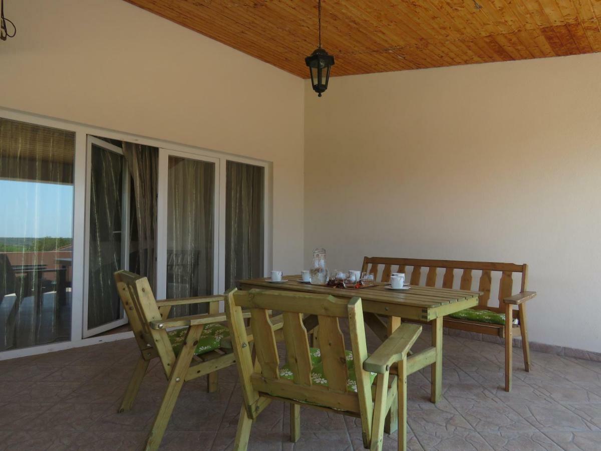Guesthouse Dila Galovac  Exterior foto